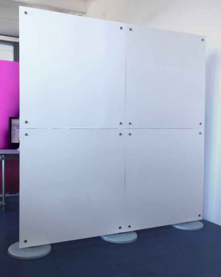 Freistehende Trennwand 2 x 2 m, Mobiler Raumteiler blickdicht für Praxen, Büros, Studios
