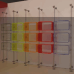 Ladeneinrichtung Acrylglas Würfel bunt, Warenpräsenter